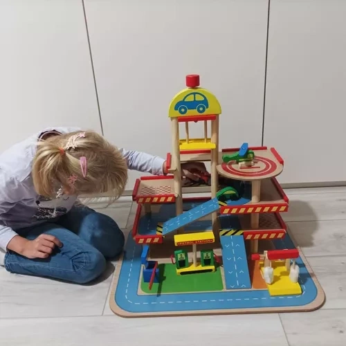 Puidust parkimismaja Kruzzel image 11