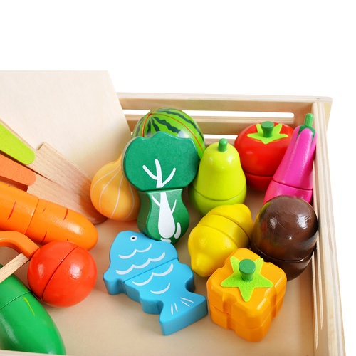 Puidust lõikelaud ja mängu köögiviljade komplekt image 8